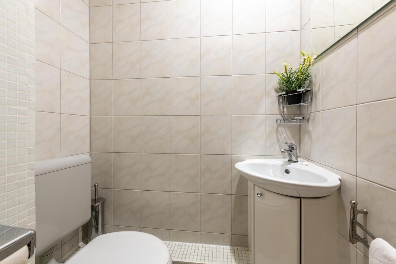 Two Bedroom Apartment For 6 People Varsóvia Exterior foto